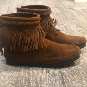 Brown Minnetonka Ankle Boots women size 6